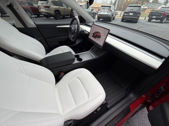 Used 2022 Tesla Model Y Performance image 4