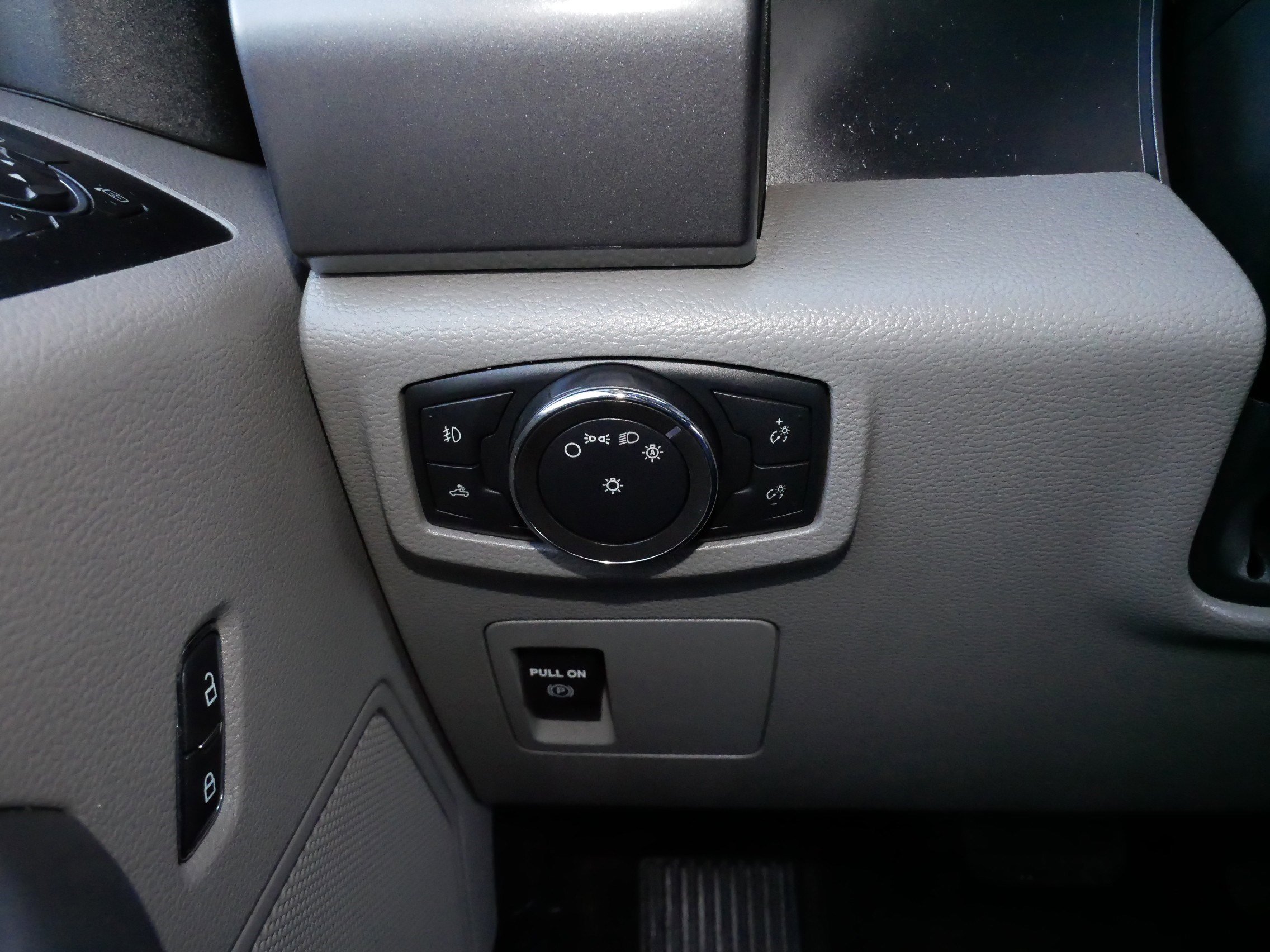 Used 2016 Ford F150 XLT w/ XTR Package image 27