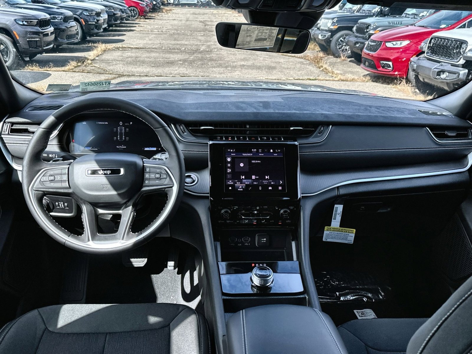 New 2025 Jeep Grand Cherokee Laredo X w/ Luxury Tech Group I image 22