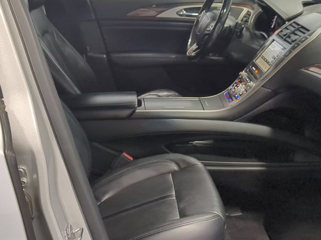 Used 2017 Lincoln MKZ Reserve FWD image 27