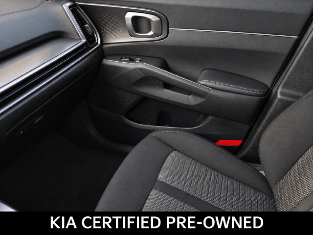 Certified 2025 Kia Sorento LX FWD image 25