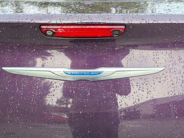 Used 2021 Chrysler 300 Touring RWD image 11
