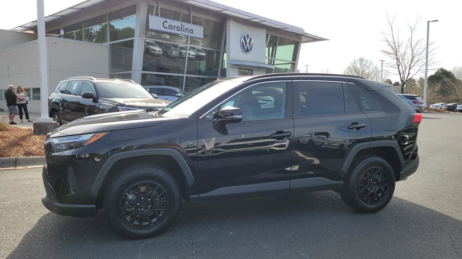 Used 2023 Toyota RAV4 XLE w/ Convenience Package image 1