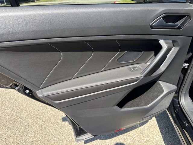 Used 2023 Volkswagen Tiguan SE w/ Panoramic Sunroof Package FWD image 22