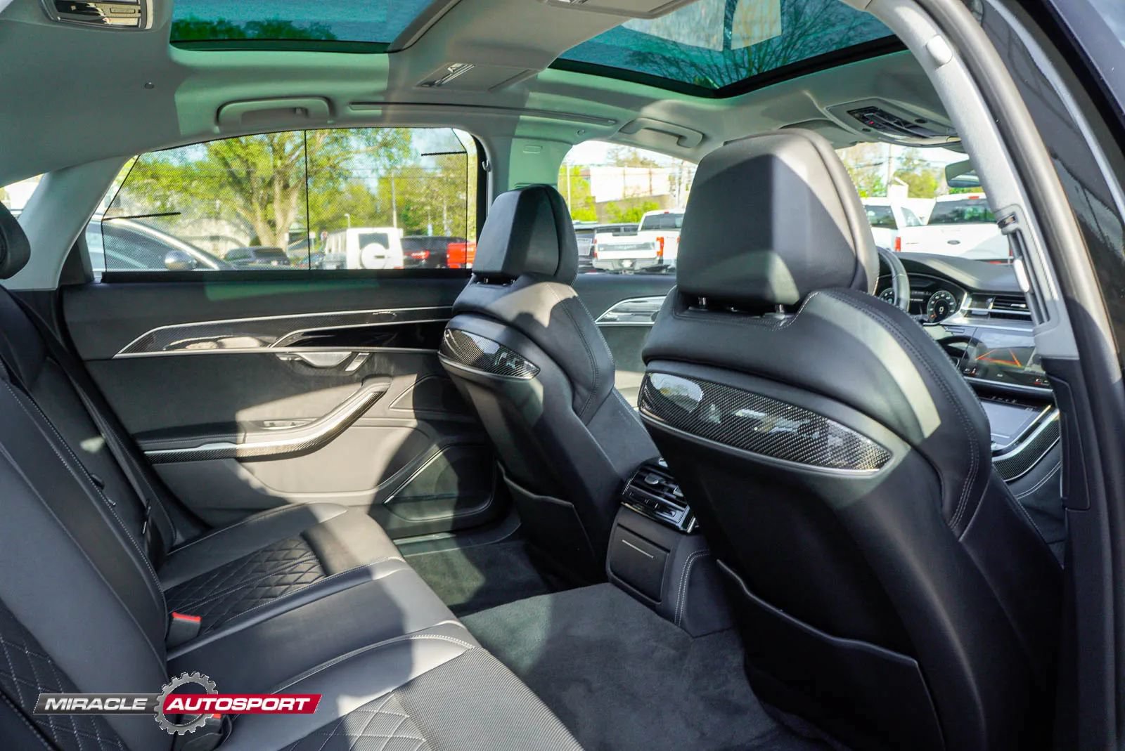 Used 2022 Audi S8 w/ S8 Executive Package AWD/4WD image 40