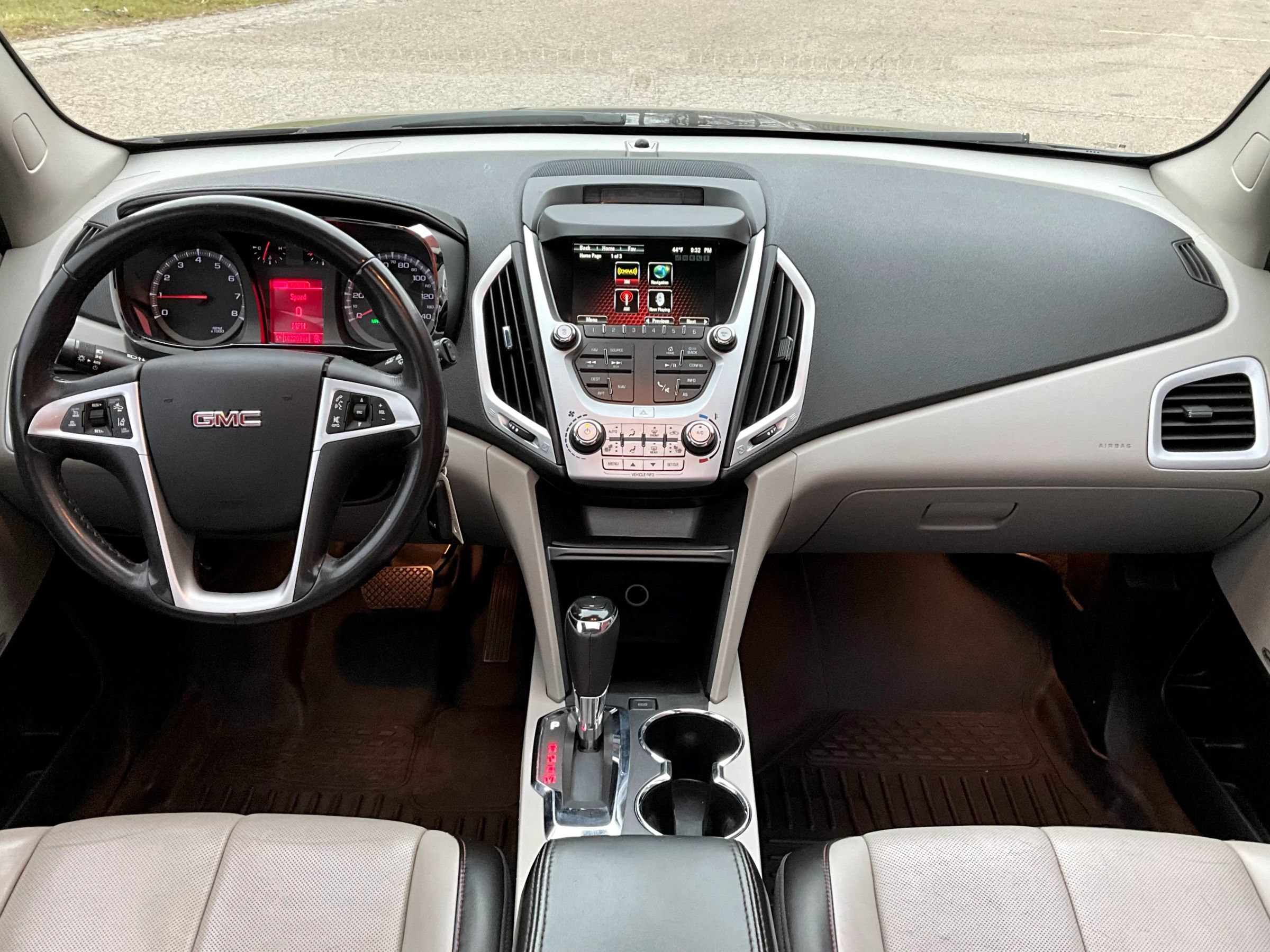 Used 2016 GMC Terrain SLT w/ Open Road Package FWD image 8