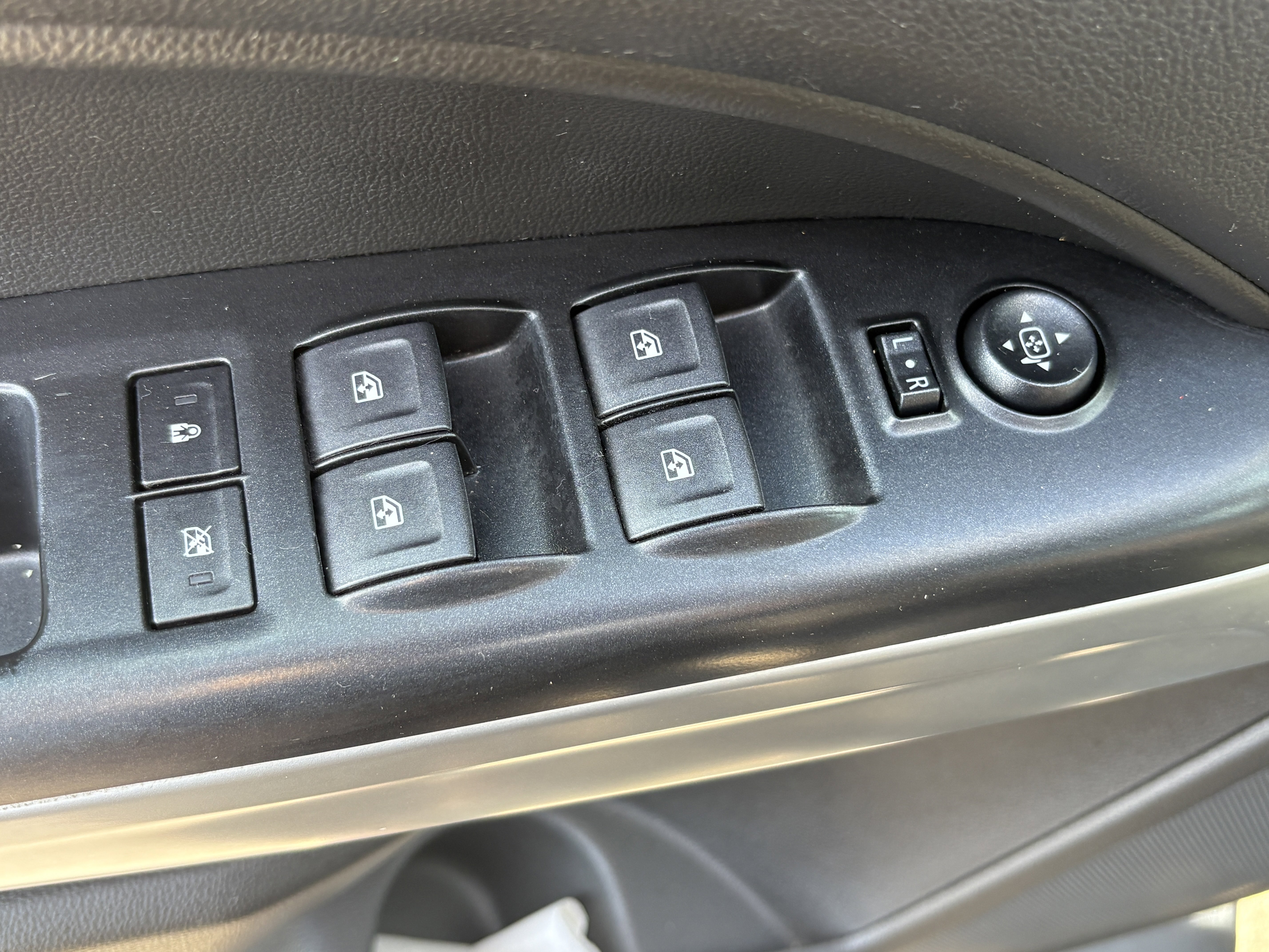 Used 2019 Chevrolet Colorado LT w/ LT Convenience Package image 16