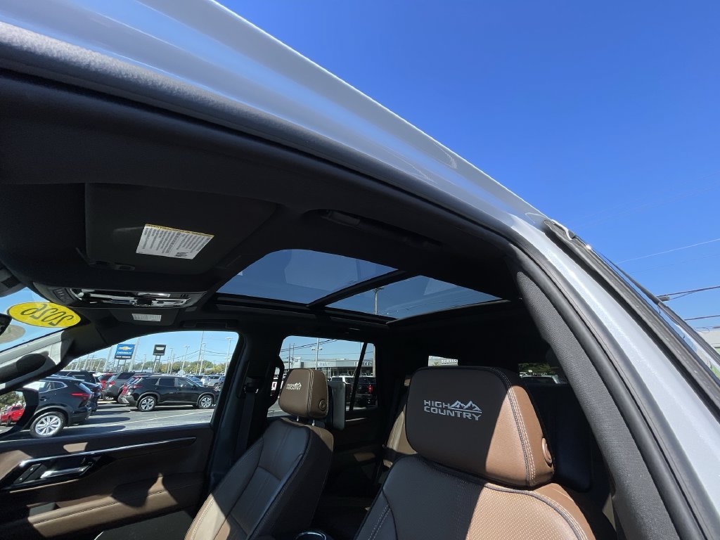 Certified 2026 Chevrolet Tahoe High Country AWD/4WD image 19