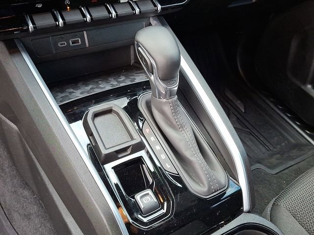 Used 2026 Chevrolet Colorado LT RWD image 11