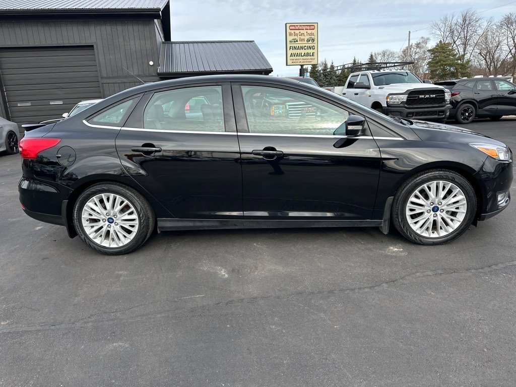 Used 2018 Ford Focus Titanium FWD image 5
