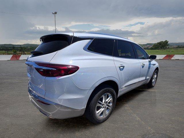 Used 2021 Buick Enclave Essence w/ Sound and Sites Package FWD image 3