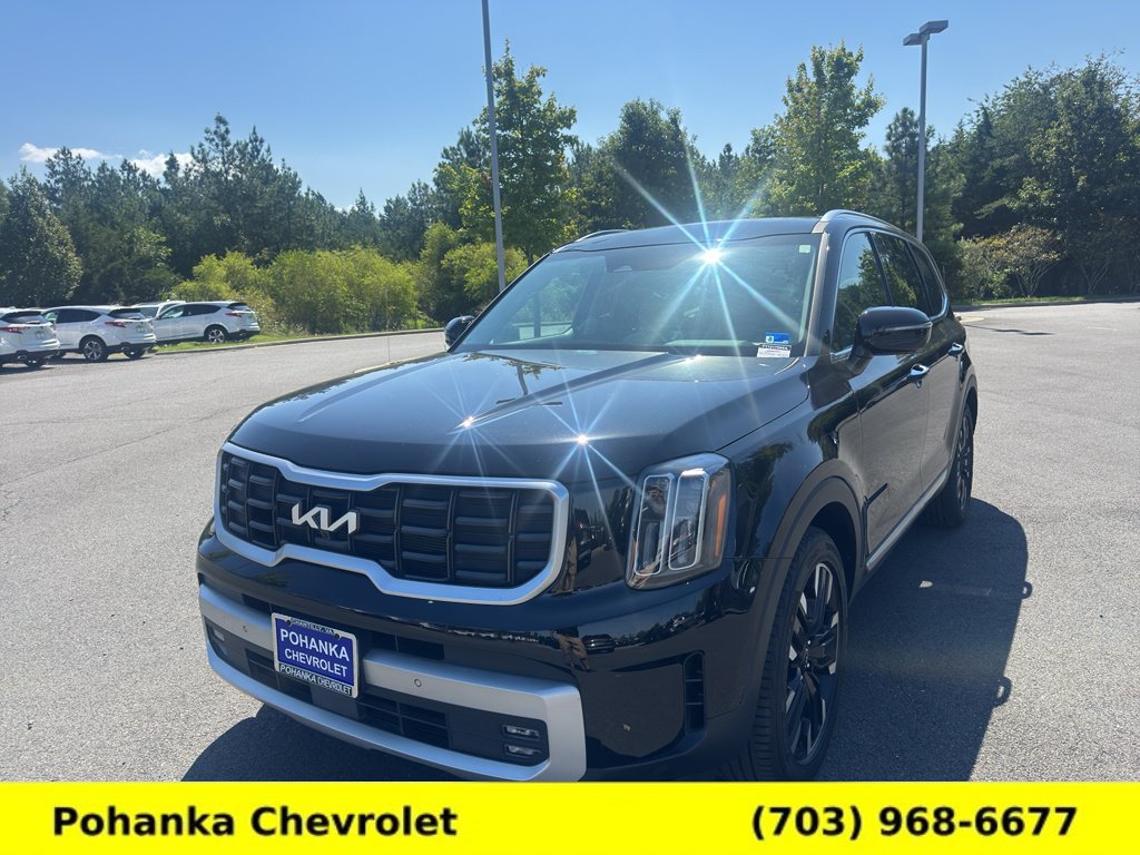 Used 2024 Kia Telluride SX w/ Towing Package FWD image 3