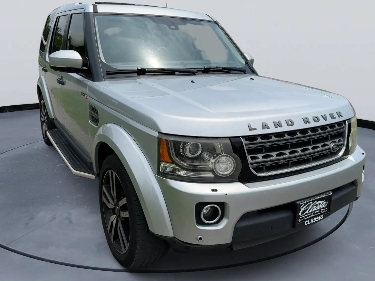 Used 2015 Land Rover LR4 HSE AWD/4WD image 3
