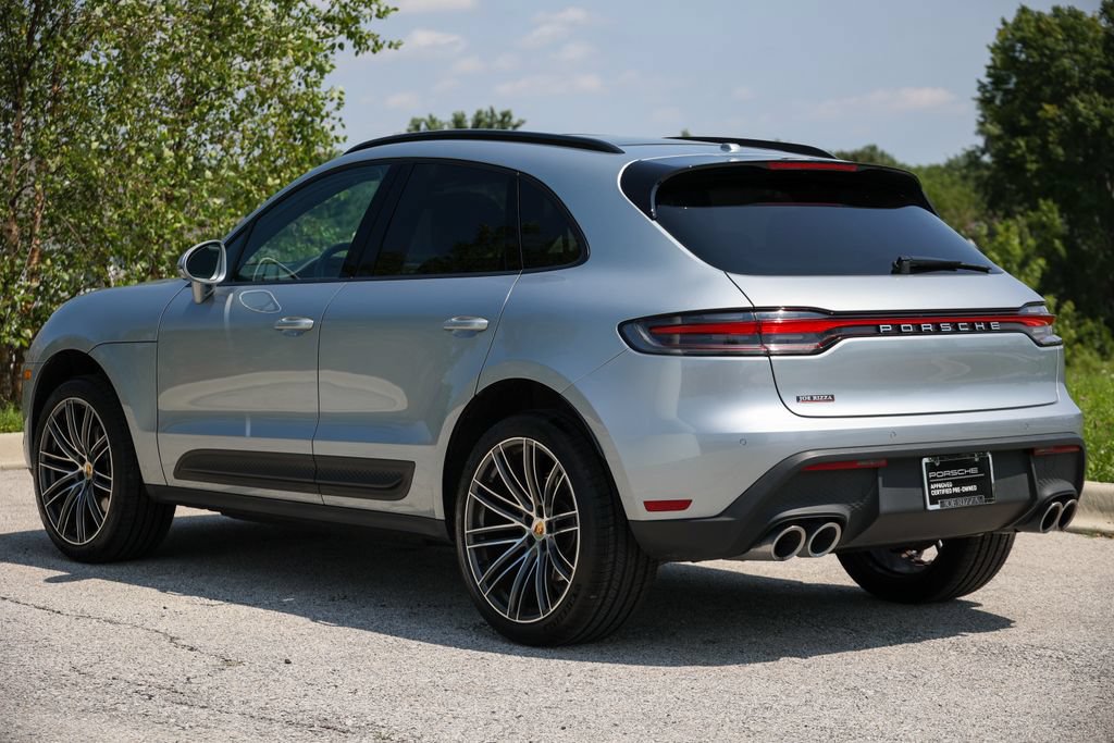Certified 2026 Porsche Macan AWD/4WD image 3