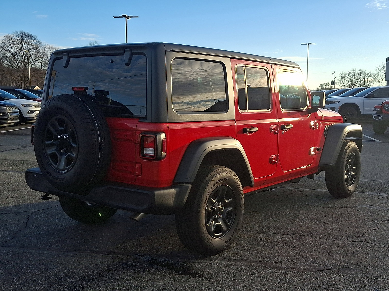 Used 2025 Jeep Wrangler Unlimited Sport image 5