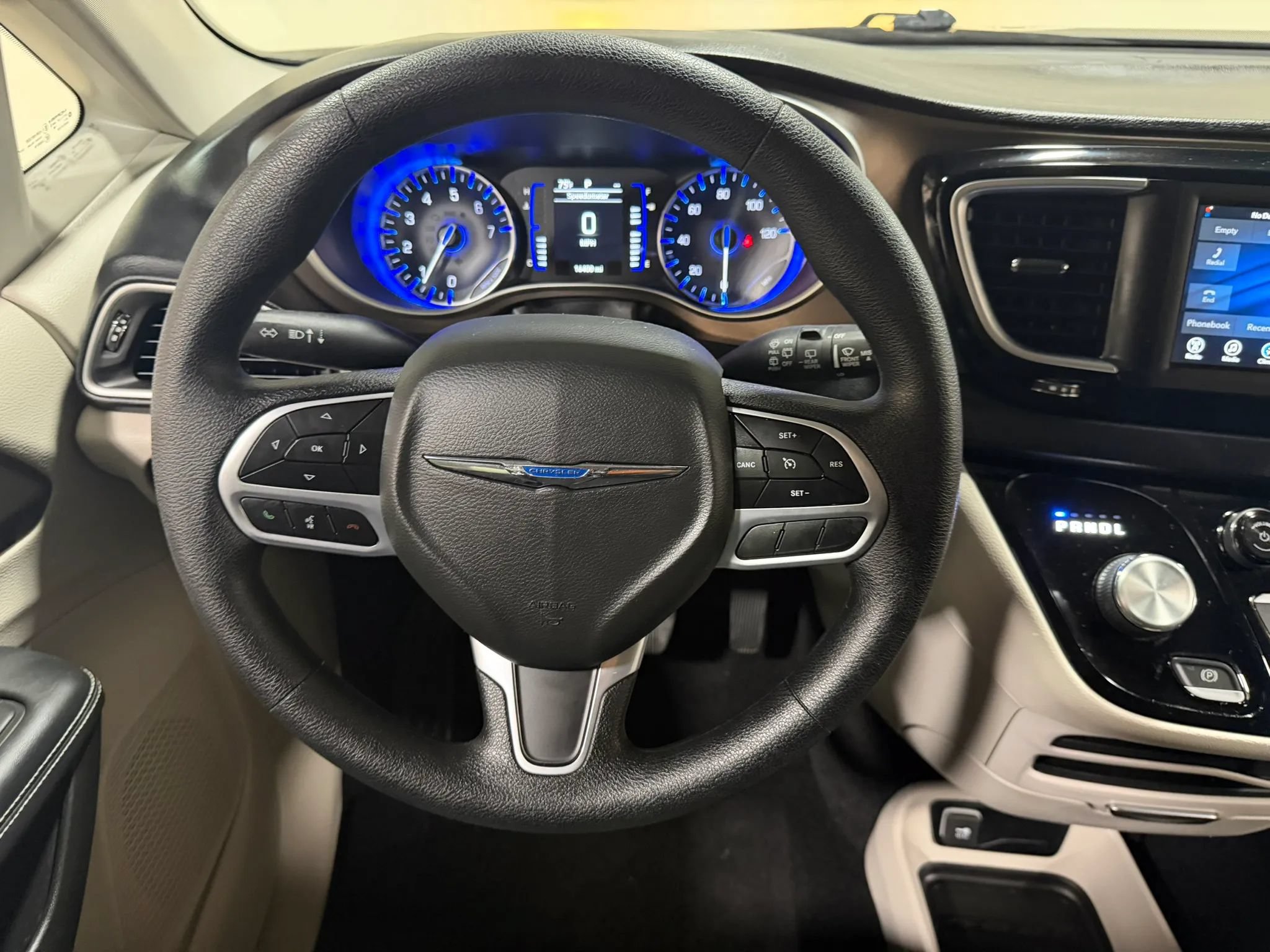 Used 2021 Chrysler Voyager L FWD image 52