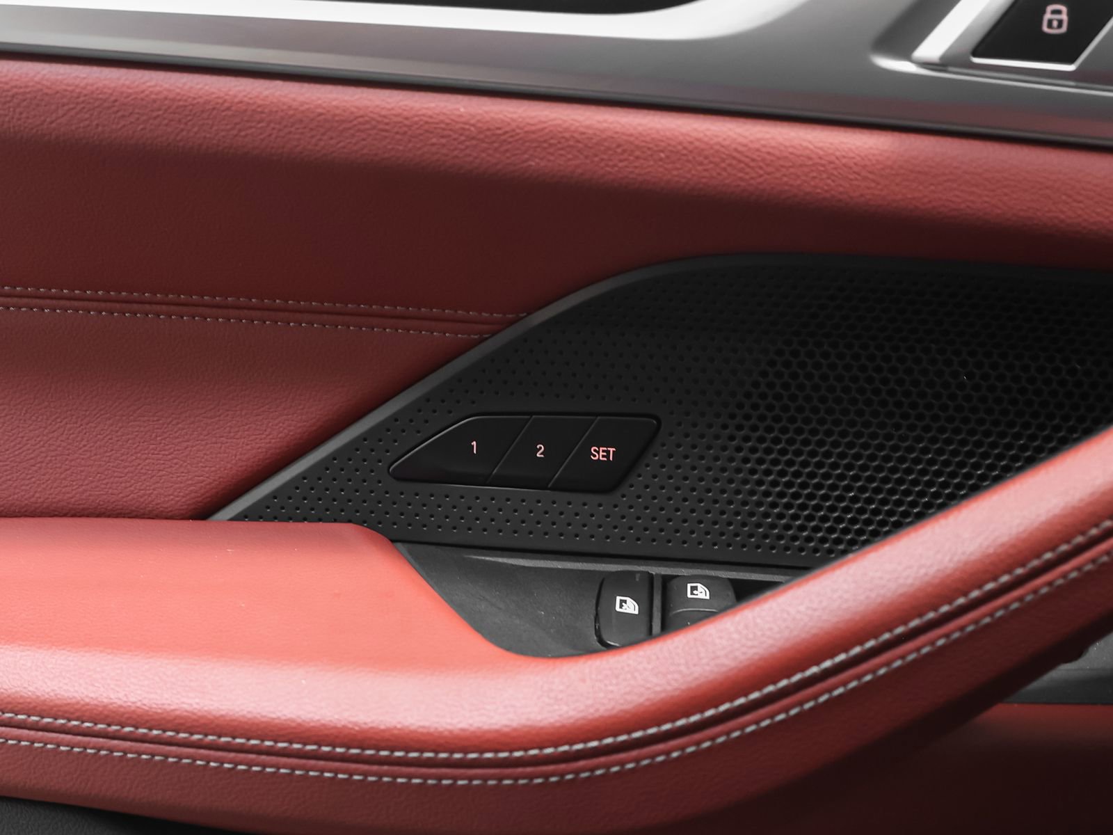 Used 2023 BMW i4 eDrive40 w/ Premium Package image 31