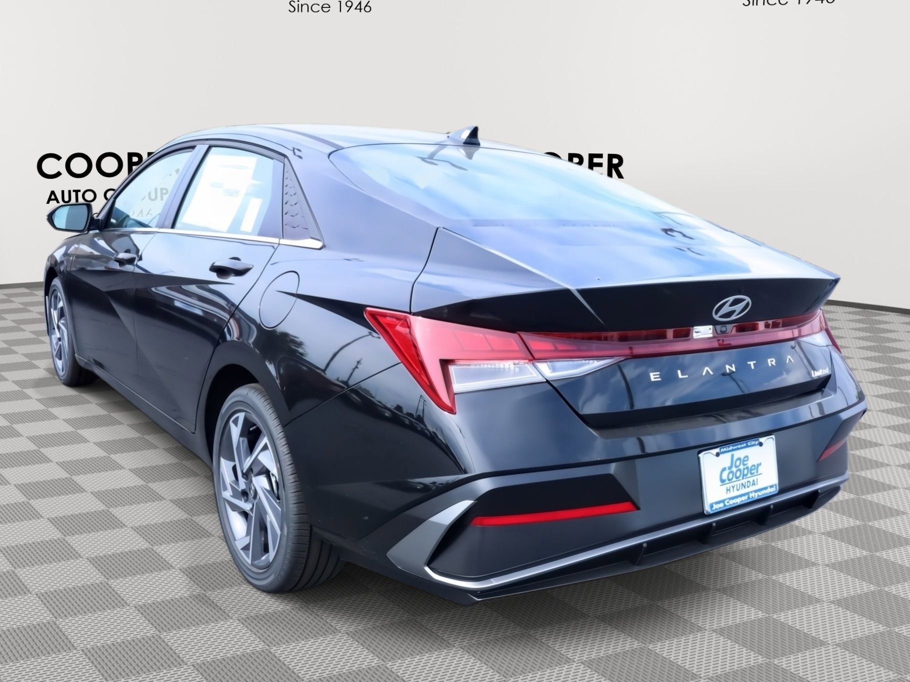 New 2025 Hyundai Elantra Limited image 9