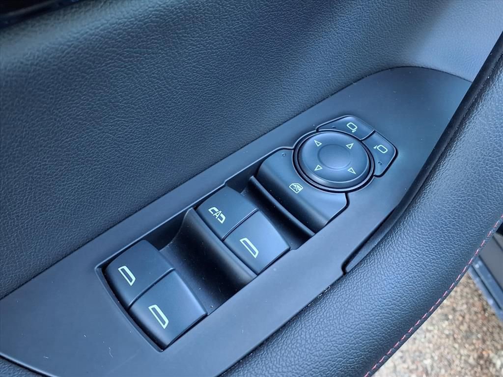 Used 2025 Chevrolet Blazer RS image 15