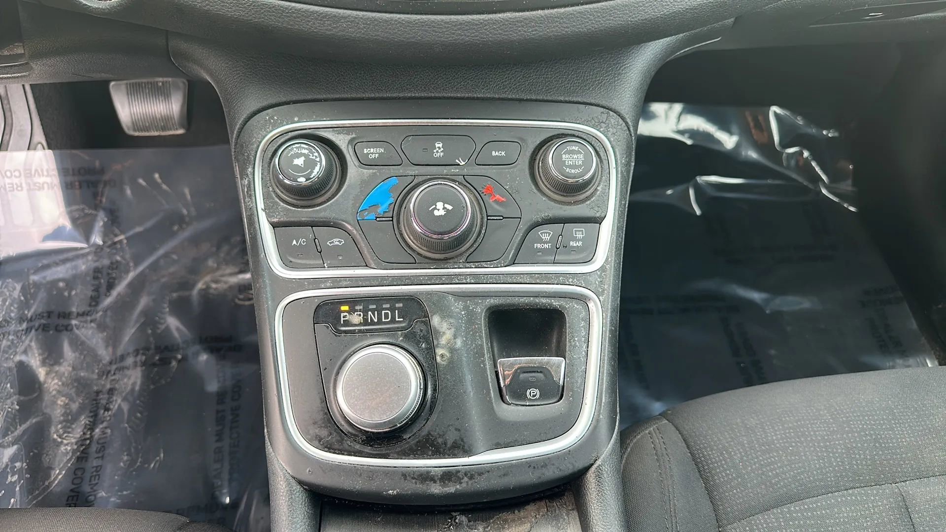 Used 2016 Chrysler 200 Limited w/ Convenience Group image 35