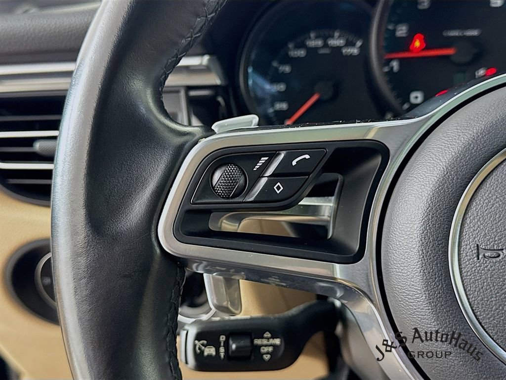 Used 2021 Porsche Macan image 13