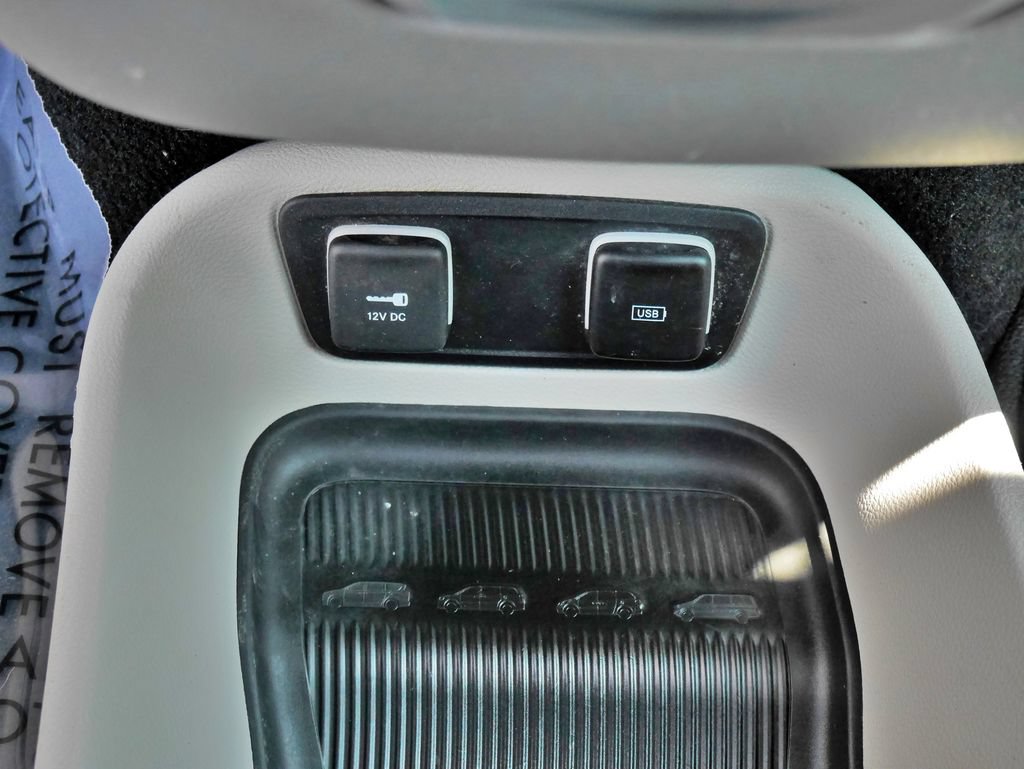 Used 2019 Chrysler Pacifica Touring-L FWD image 25