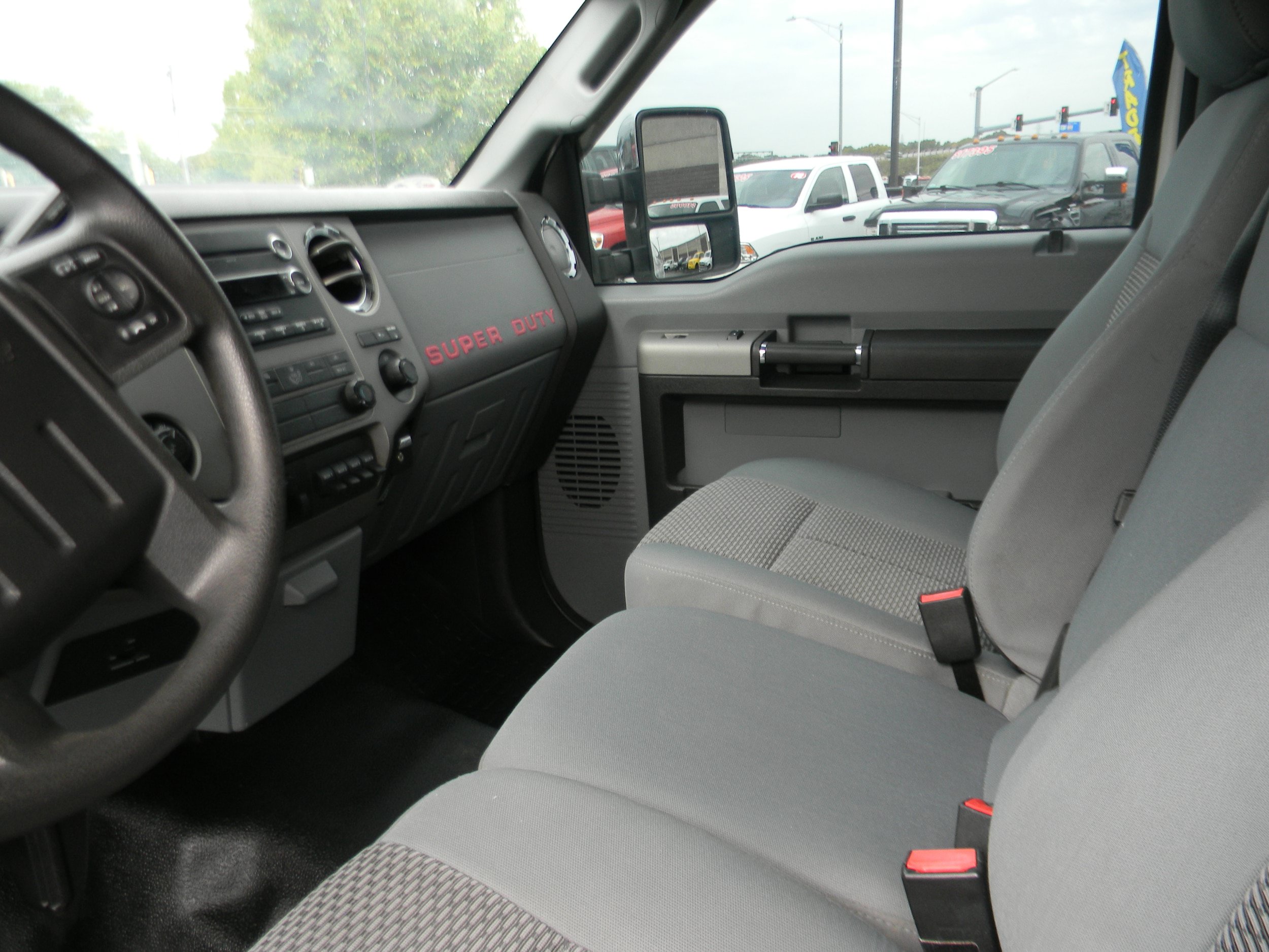Used 2016 Ford F250 XLT w/ Advanced Security Group AWD/4WD image 9