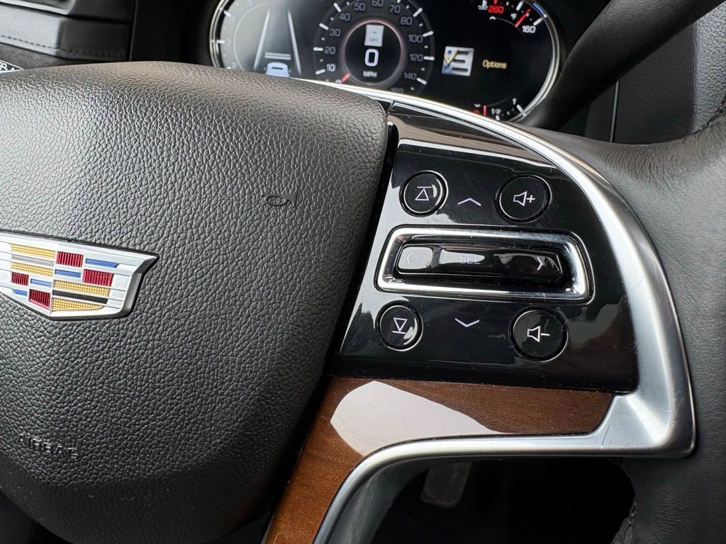 Used 2020 Cadillac Escalade Premium Luxury image 29