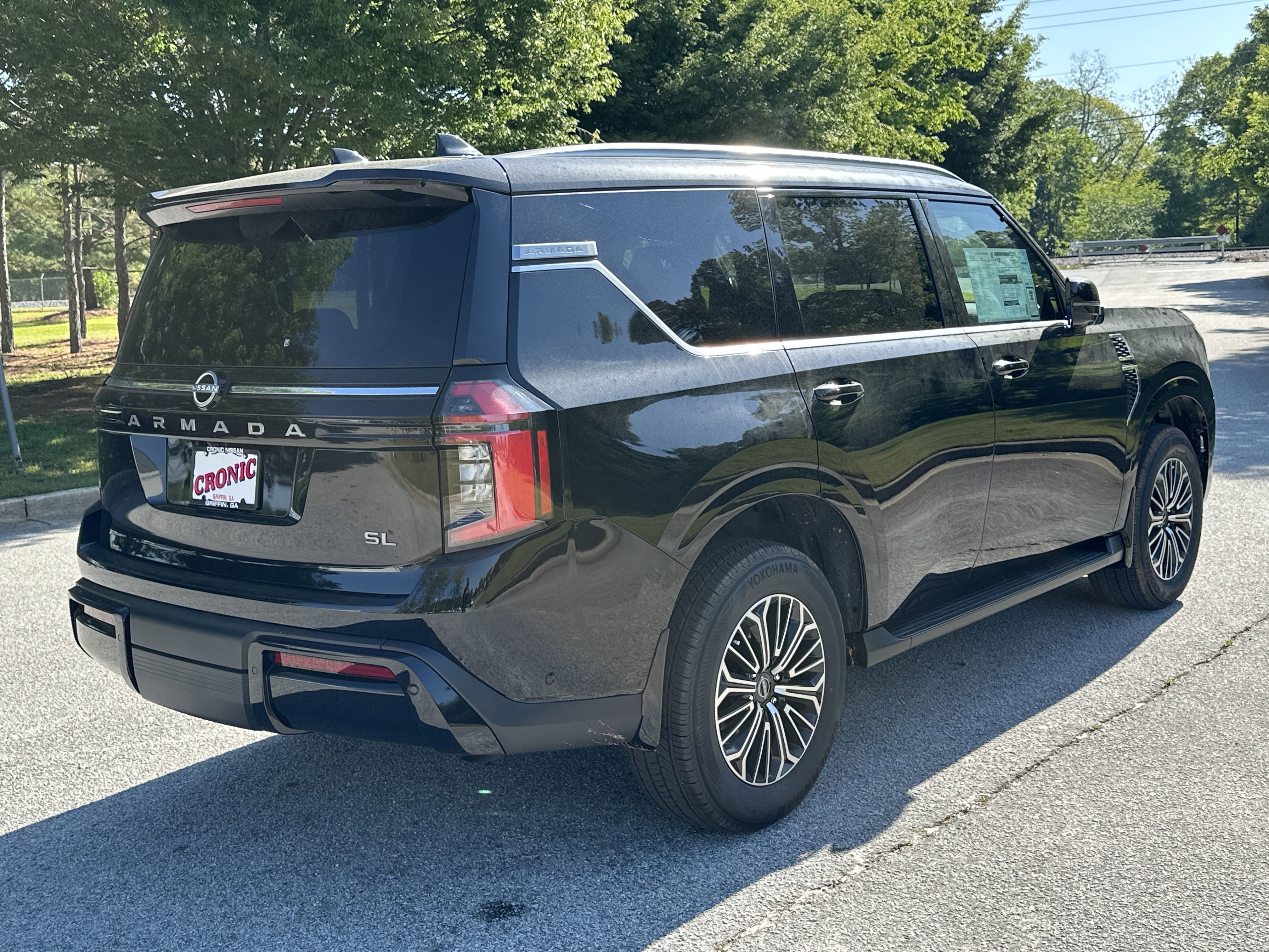 New 2025 Nissan Armada SL w/ Captain's Chari Seat Package image 5