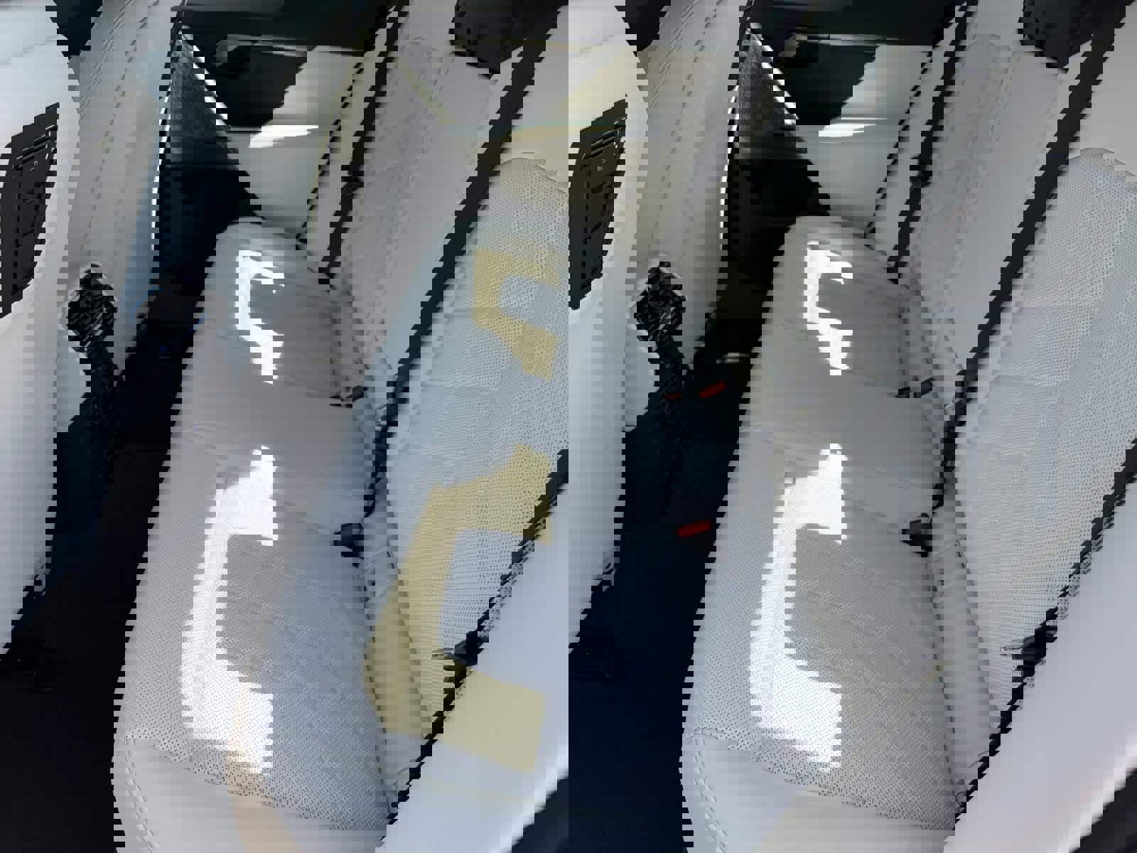 New 2026 BMW 550e xDrive AWD/4WD image 17