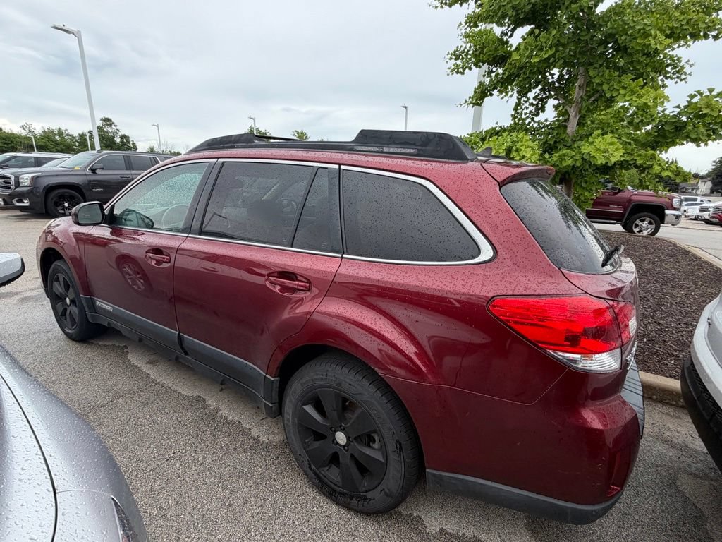 Used 2011 Subaru Outback 3.6R Limited w/ PWR Moonroof Pkg AWD/4WD image 4