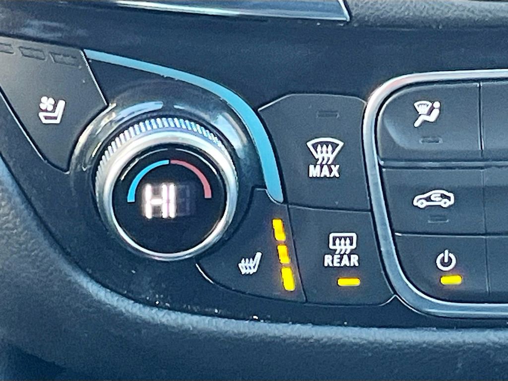 Used 2024 Chevrolet Equinox Premier image 20