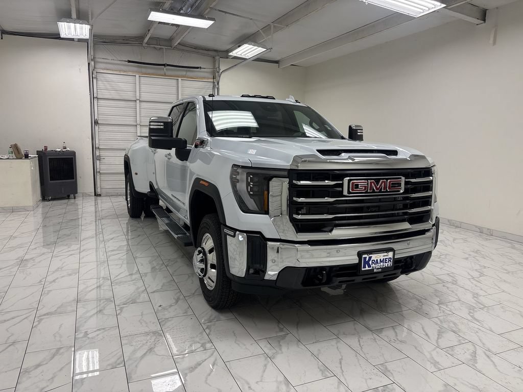 New 2026 GMC Sierra 3500 SLT w/ SLT Convenience Package AWD/4WD image 2