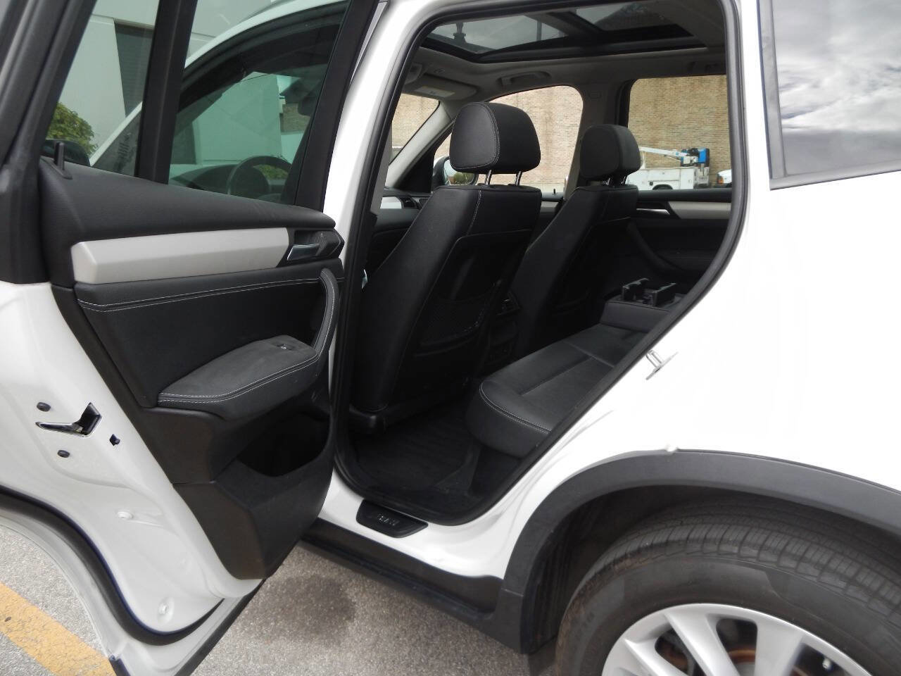 Used 2014 BMW X3 xDrive28i AWD/4WD image 30