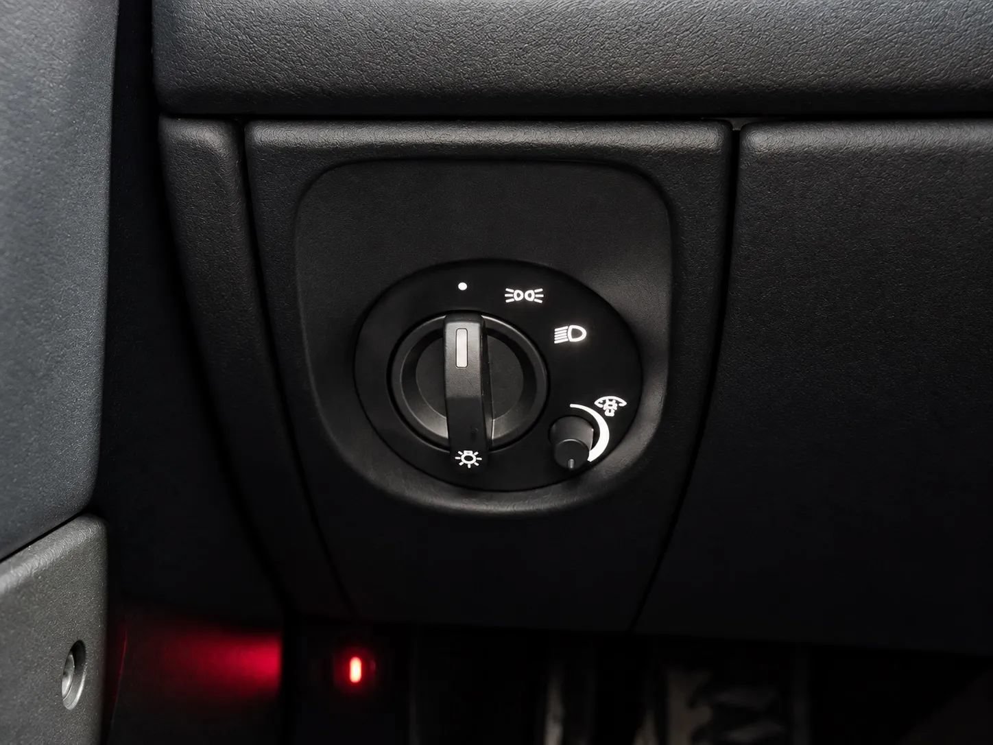 Used 2008 Aston Martin V8 Vantage Coupe RWD image 27