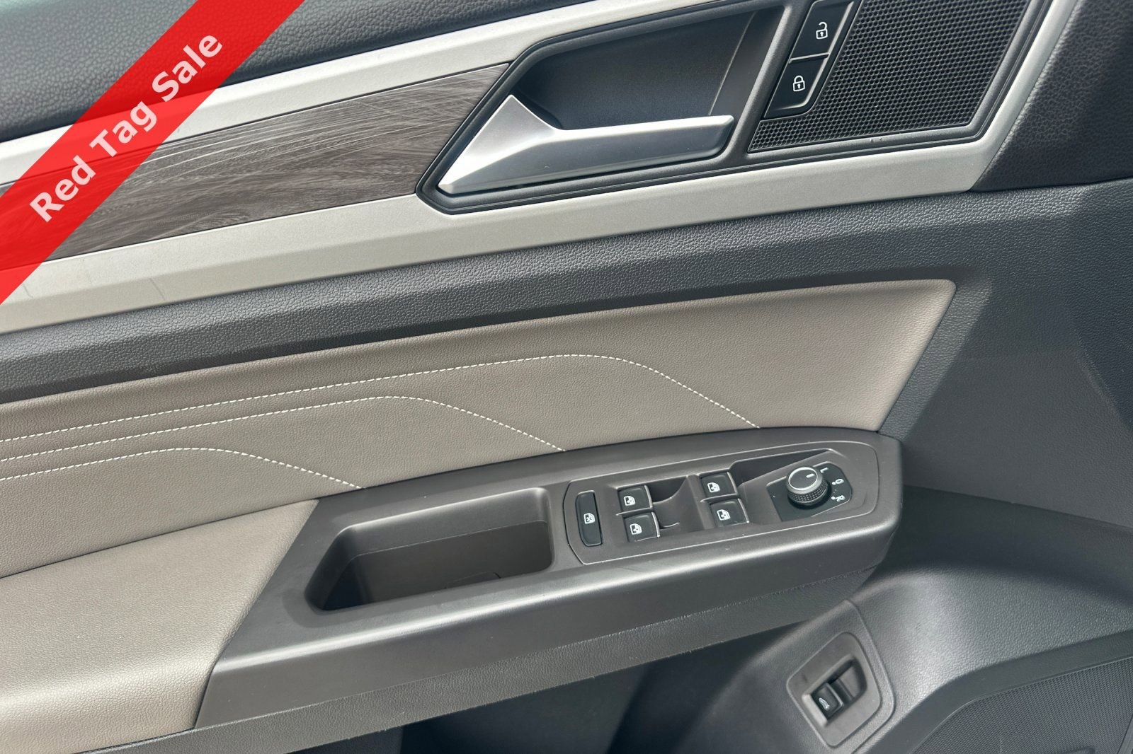 Used 2023 Volkswagen Atlas Cross Sport SE image 12