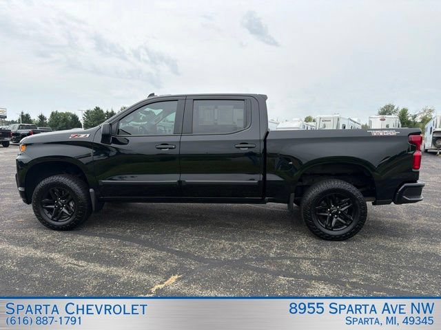 Used 2021 Chevrolet Silverado 1500 Custom Trail Boss w/ Midnight Edition AWD/4WD image 8