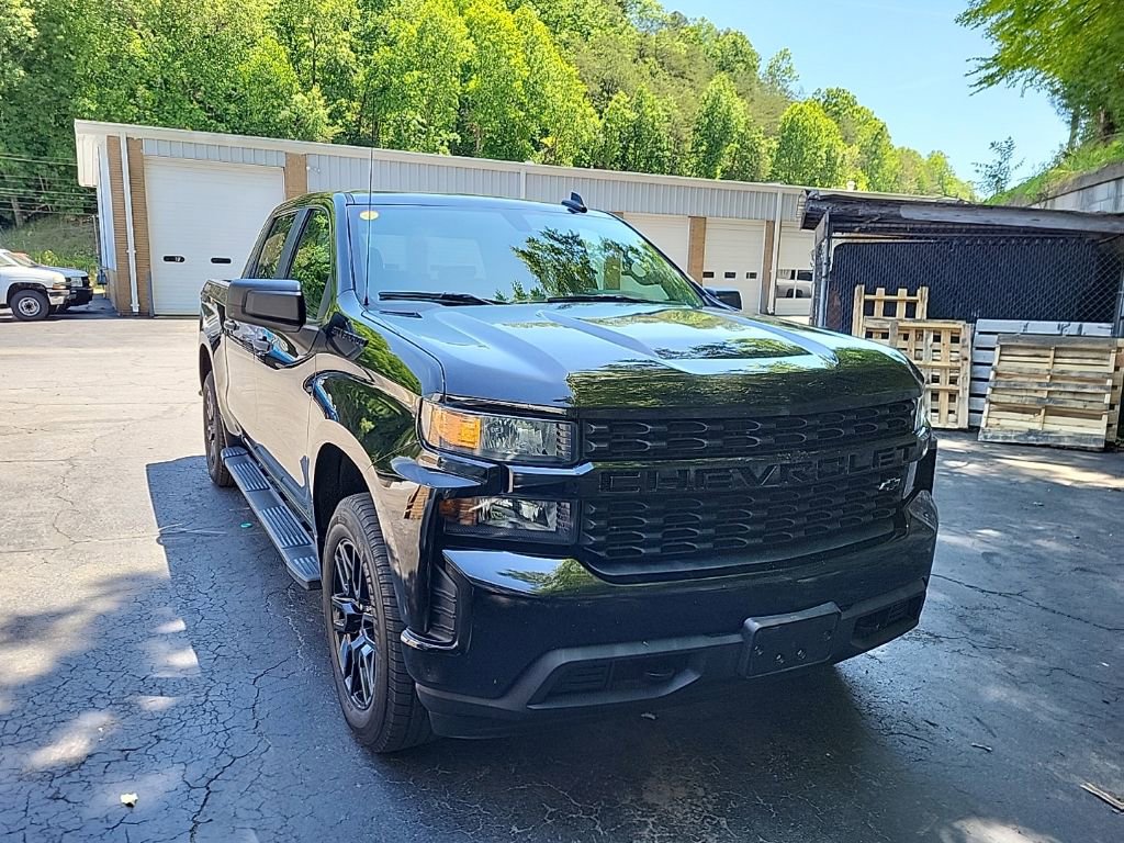 Used 2019 Chevrolet Silverado 1500 Custom w/ Custom Value Package AWD/4WD image 4