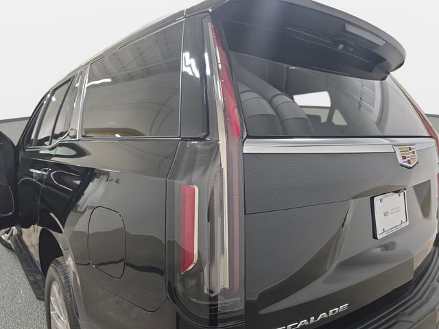 Certified 2022 Cadillac Escalade Premium Luxury AWD/4WD image 33