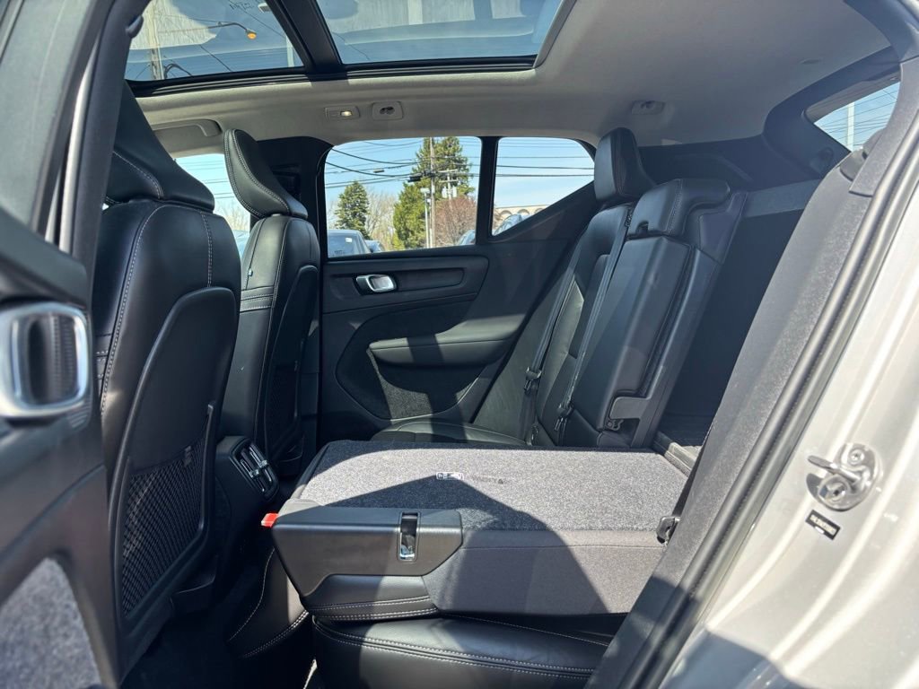 Used 2023 Volvo XC40 B5 Plus w/ Driver Assist Package AWD/4WD image 20
