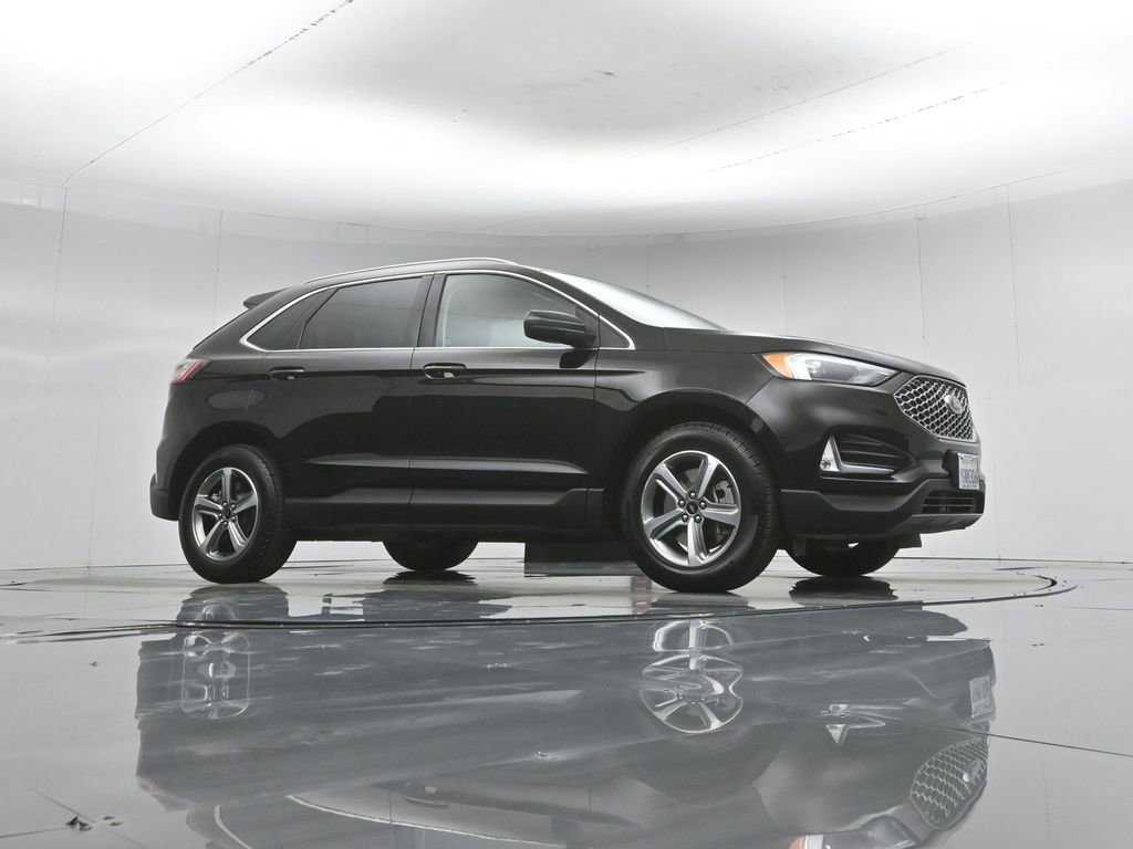 Certified 2023 Ford Edge SEL w/ Convenience Package AWD/4WD image 4