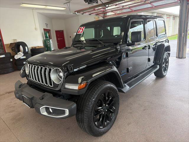 Certified 2025 Jeep Wrangler Unlimited Sahara AWD/4WD image 3