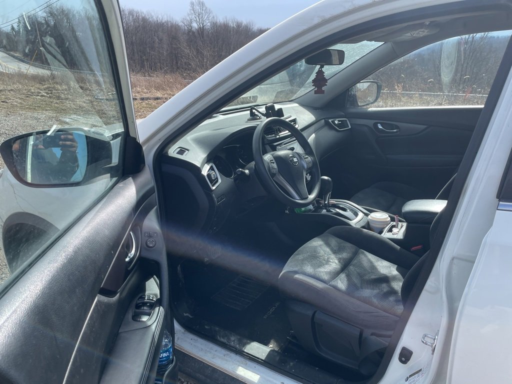 Used 2016 Nissan Rogue S image 10