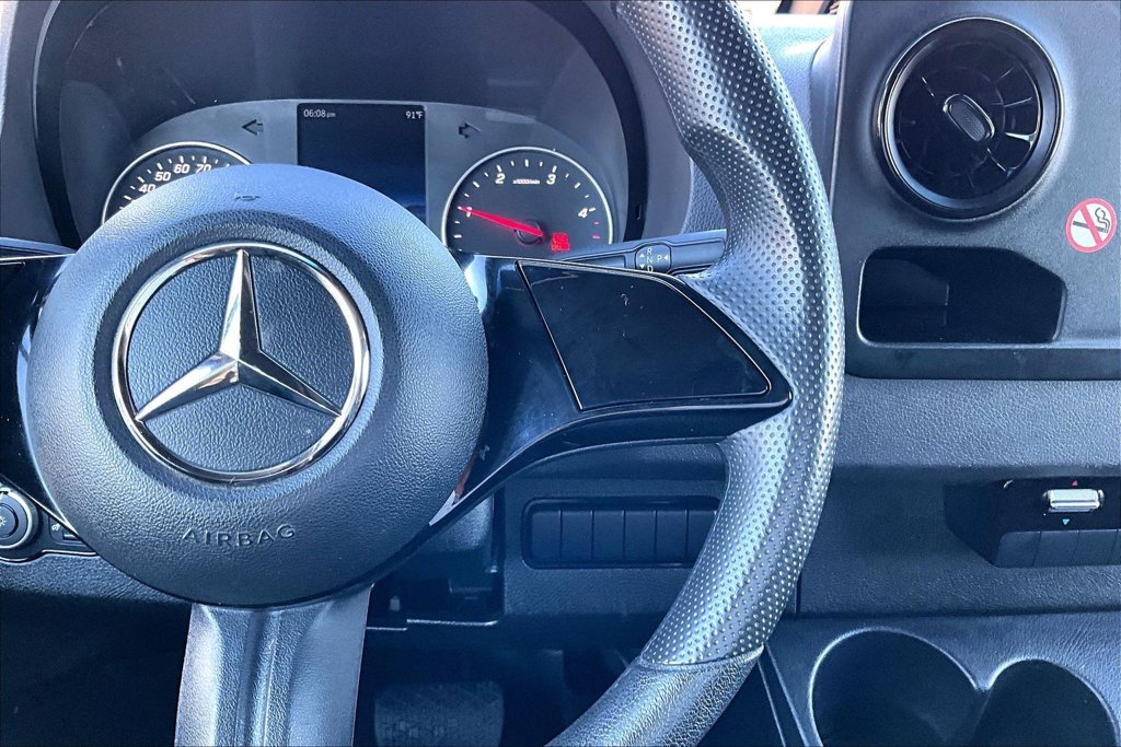 Used 2025 Mercedes-Benz Sprinter 2500 image 19