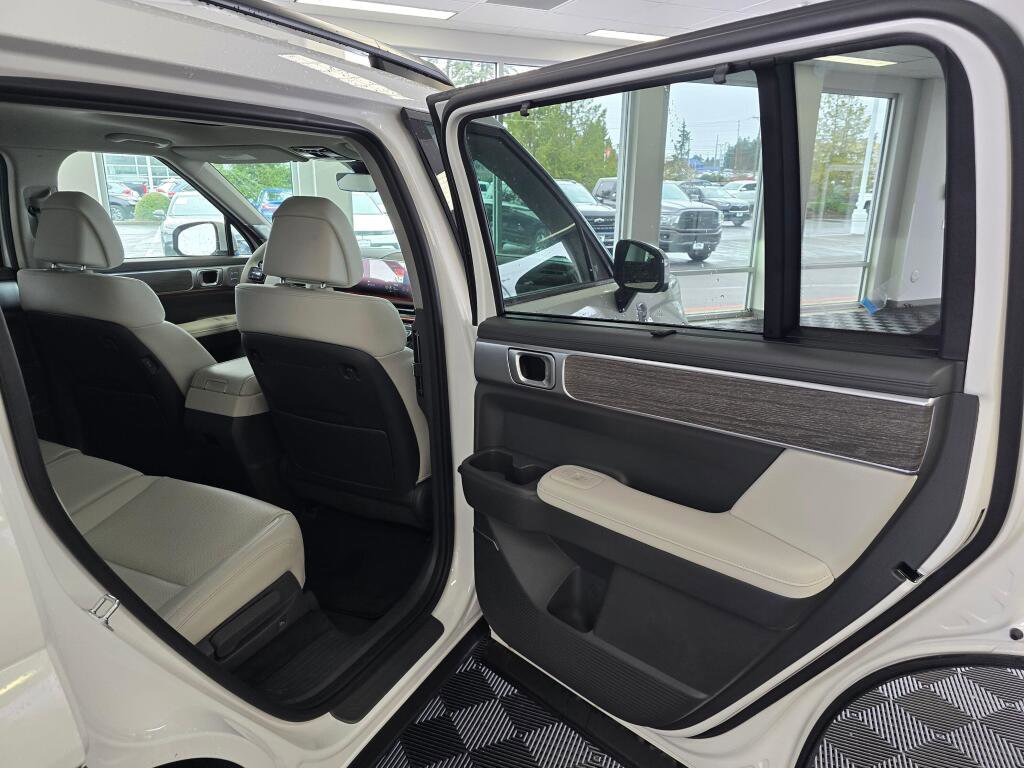 New 2026 Hyundai Santa Fe Limited AWD/4WD image 37