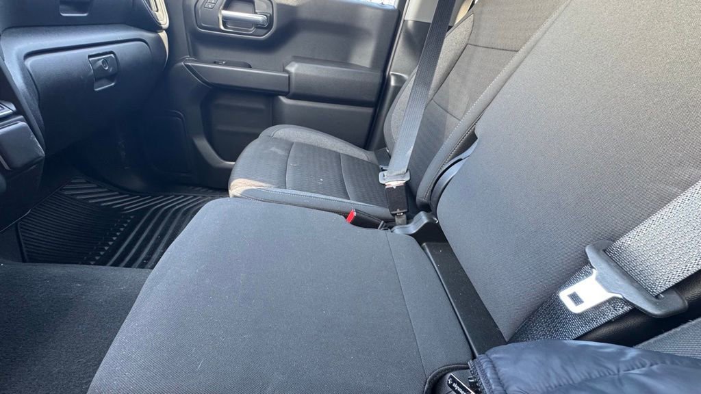 Used 2025 Chevrolet Silverado 1500 Custom image 23