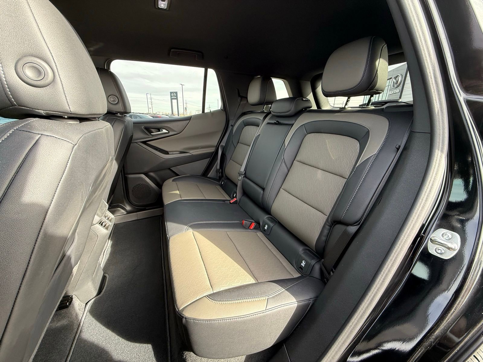 Used 2026 Chevrolet Equinox LT w/ Convenience Package II image 23