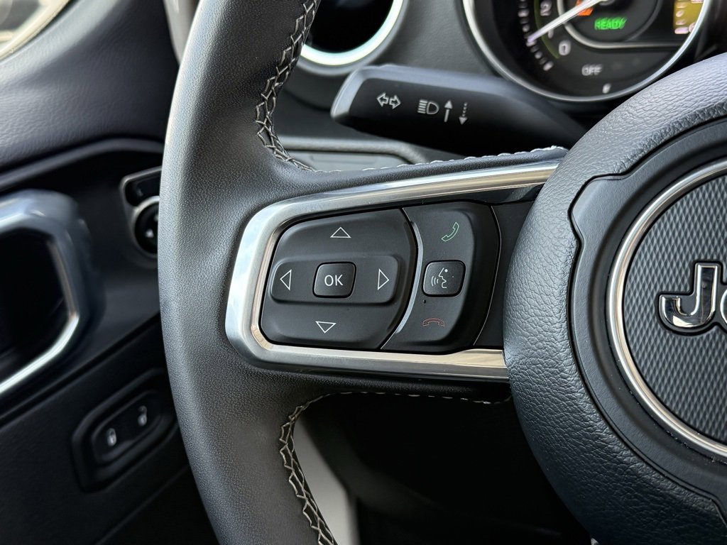 Used 2023 Jeep Wrangler Unlimited Sahara image 18