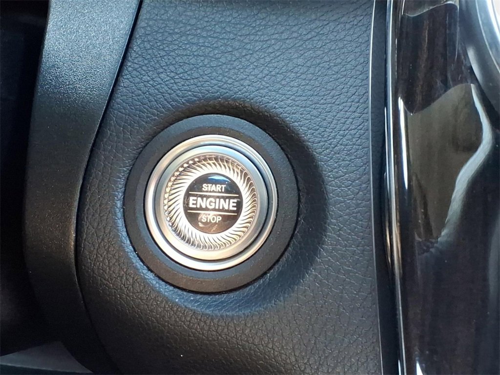 Used 2021 Mercedes-Benz GLC 300 4MATIC image 22