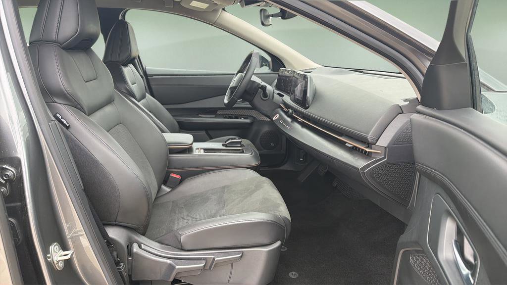 Certified 2023 Nissan Ariya AWD image 11